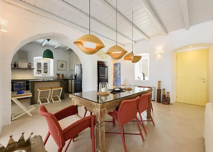 Villa House Of Old Olive Tree *